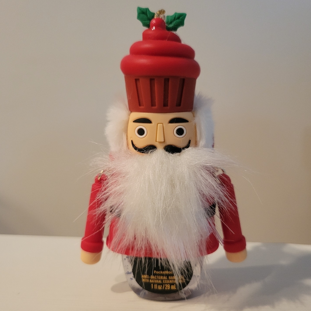 Bath & Body Works NUTCRACKER Light Up Pocketbac Sanitizer Holder Christmas 2023
